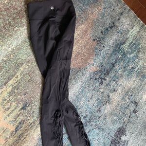 Lululemon Leggings with leg detailing (size 2)